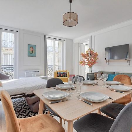 Joli Appartement Champs Elysees - 6P パリ エクステリア 写真